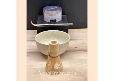 Lote de iniciación al matcha con cuenco japonés, batidor de bambú, cuchara de bambú y 30 g de matcha ecológico."